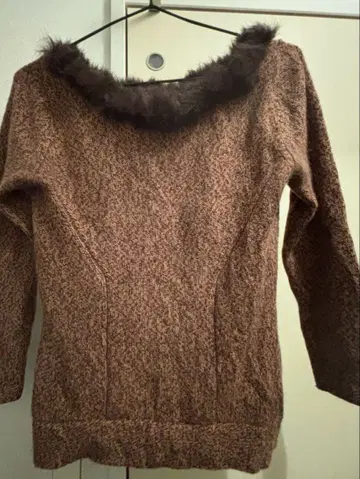 M'S GRACY 브라운 계열 퍼 니트 스웨터 38