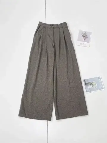 브라운 와이드 팬츠 플리츠