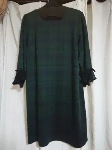 로즈 티아라 46 긴팔 원피스 그린 컬러 + 네이비 체크