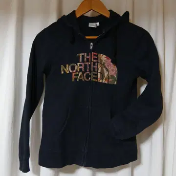 THE NORTH FACE 꽃무늬 로고 후드티