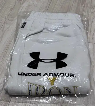 언더아머 화이트 조거 팬츠