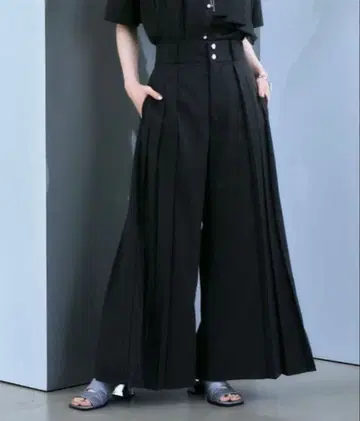 HARE 플리츠 디자인 팬츠 블랙 Free
