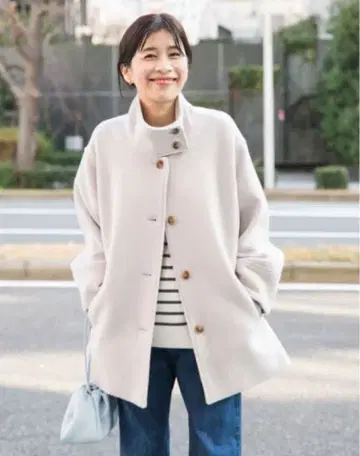 어반 리서치 도어스 스탠드 카라 숏코트