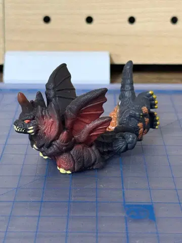 디포르 명감 고질라 격투집 고질라 디스트로이어