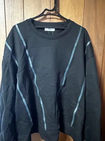 Loose/루스 패치워크 오버코드 맨투맨