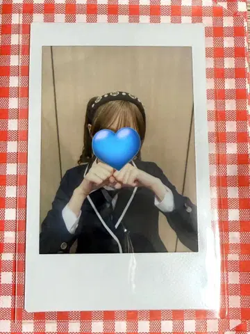 하즈키 유이나 폴라로이드