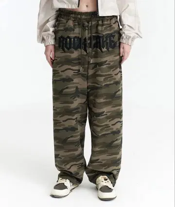ROCKCAKE Camo Metal Graphics Pants