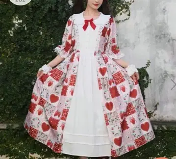 엑시즈팜카와이이 딸기 패턴 원피스