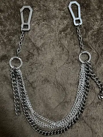 [ GRANCY ] 카라비너 디자인 레이어링 지갑 체인