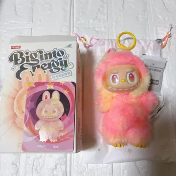 THE MONSTERS Big into Energy LOYALTY 라브브