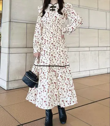 아프레 주르 차이나 버튼 롱 원피스