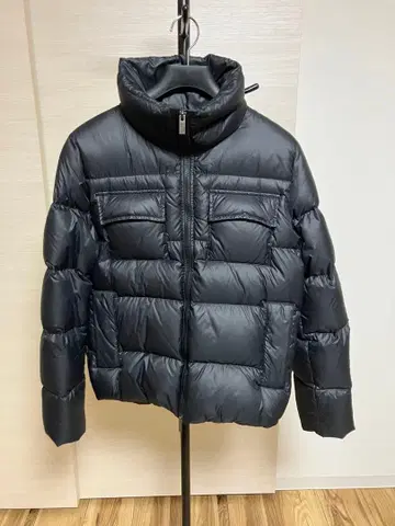 PYRENEX 블랙 다운 자켓