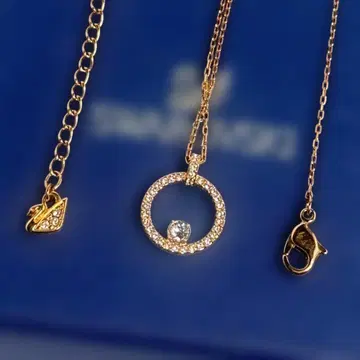 새상품급 스와로브스키 Creativity 목걸이 로즈 골드