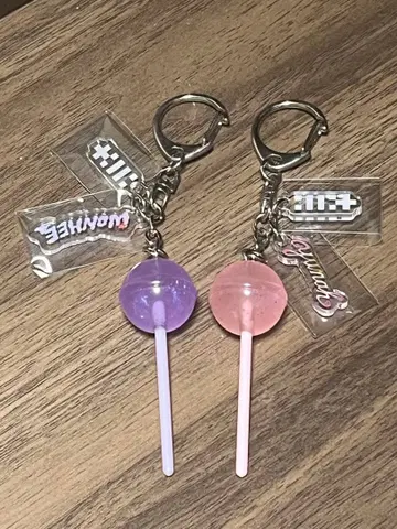 ILLIT 키링 원희, 유나