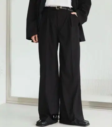 소에르테 Wide straight slacks 블랙 사이즈 1