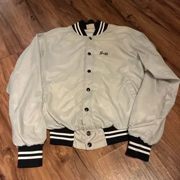 그레이 나일론 자켓 버튼식