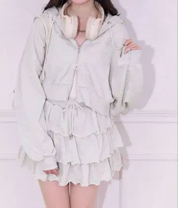 프릴 스커트 셋업 그레이