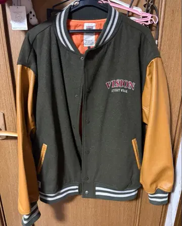 VISION 바시티 자켓 올리브 그린/오렌지 96-104