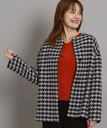 COUP DE CHANCE 루즈핏 깔끔 노카라 숏코트