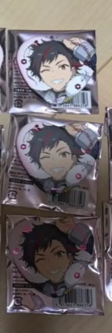 철호 캔뱃지 3개