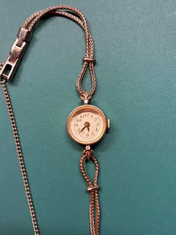 agete 클래식 손목시계 K10 0.02ct