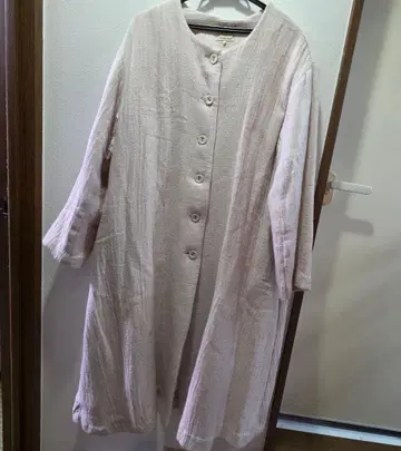 화이트, 화이트 컬러 내추럴한 롱 코트 사만사 모스모스 프리 사이즈