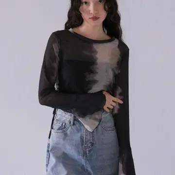 Uenui 시스루 긴팔 시어 스트링 개더 플레어 블랙 상의