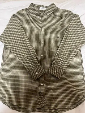 카키 체크 무늬 긴팔 셔츠