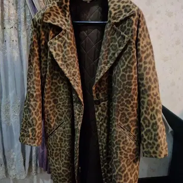 이탈리아제 애니멀 무늬 반코트