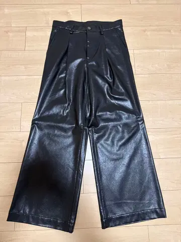 JUNRED 빈티지 가죽 와이드 플레어 팬츠 M 사이즈