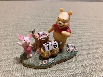 디즈니 곰돌이 푸 달력형 피규어