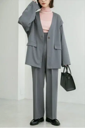 그레이 셋업 얇은 소재