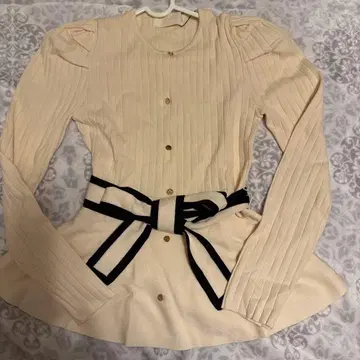 Rady 아이보리 리브 상의