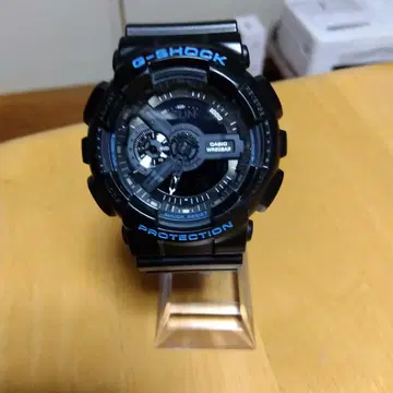 새상품급 CASIO G-SHOCK 블랙 쿼츠 손목시계