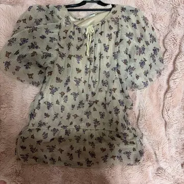 꽃무늬 플레어 슬리브 상의 페어리 그런지