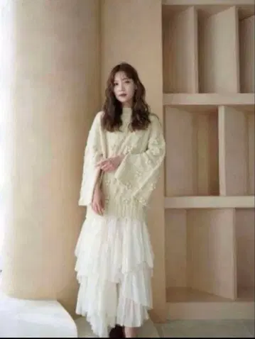 Acka. flower pompon knit