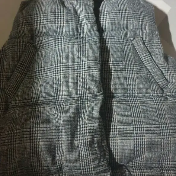 Urbanic 30 Lodge Knit Vest Lodge 1 on Bunjang Global Site.