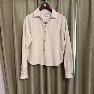 포르테포르테 아이보리 리브 버튼 셔츠