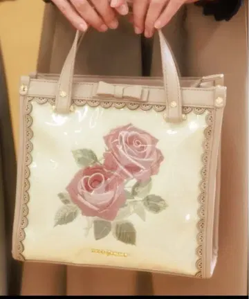 택 포함 새상품 엑시즈팜 로즈 자수 스퀘어 백 숄더백