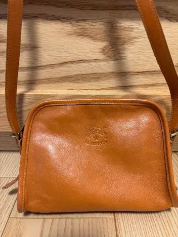 IL BISONTE 크로스 바디백 카멜