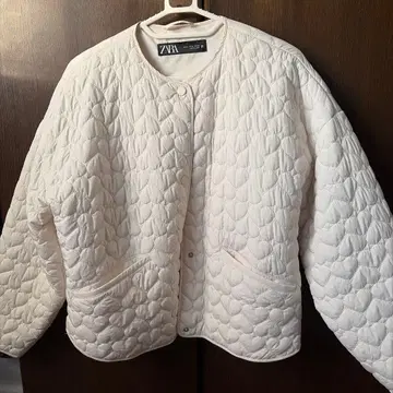 ZARA 화이트 퀼팅 자켓 M