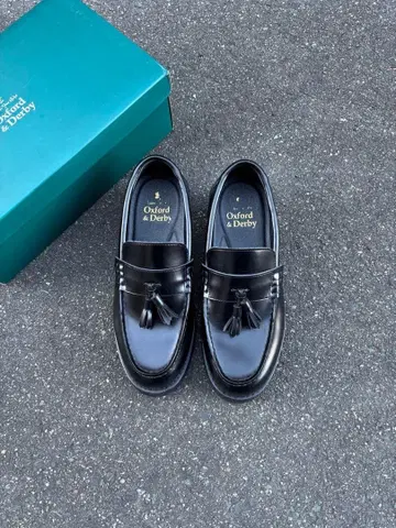 London Shoe Make WEB 한정판 가죽 태슬 로퍼