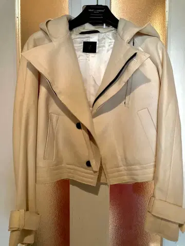 a ato o, 후드 부착 아이보리 숏 자켓