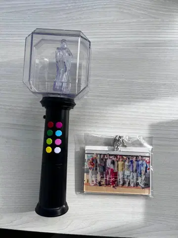 응원봉과 사진 포함 키링 세트