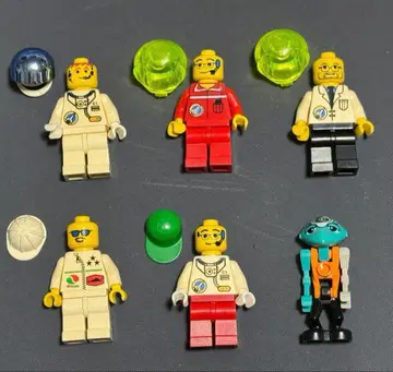 LEGO 미니 피규어 6개