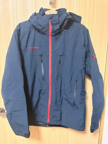 MAMMUT 고어텍스 블랙 마운틴 후드티