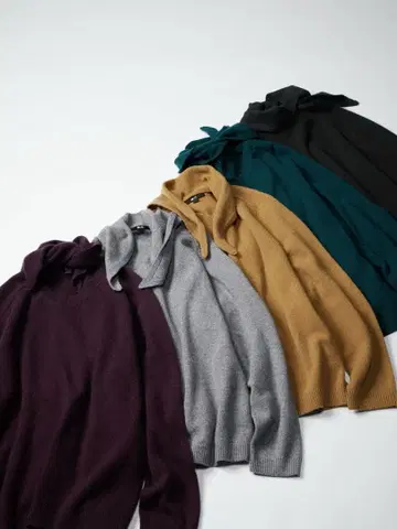 UNIQLO 캐시미어 릴랙스 V넥 스웨터 (스카프 포함) / UNIQLO