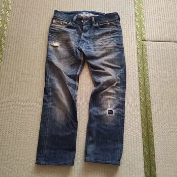 데미지 가공 스트레이트 데님 다크 블루