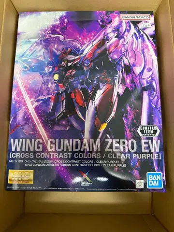 MG 윙건담 제로 EW 크로스의 대비 컬러즈 클리어 퍼플