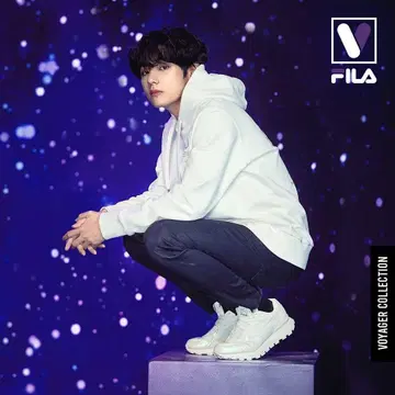 FILA x BTS VOYAGER COLLECTION 화이트 트레이닝복